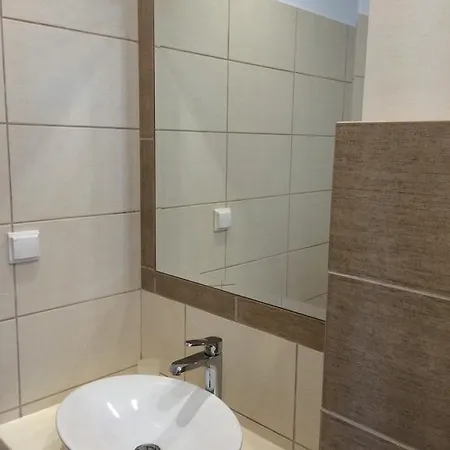 阿斯卡斯酒店 2*